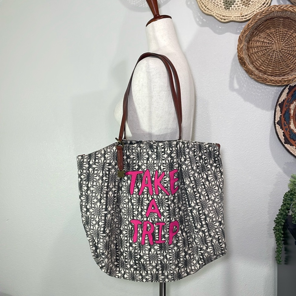 Lucky Brand “Take A Trip” Cotton Linen Bucket Bag Tote Purse Gray Cream Brown